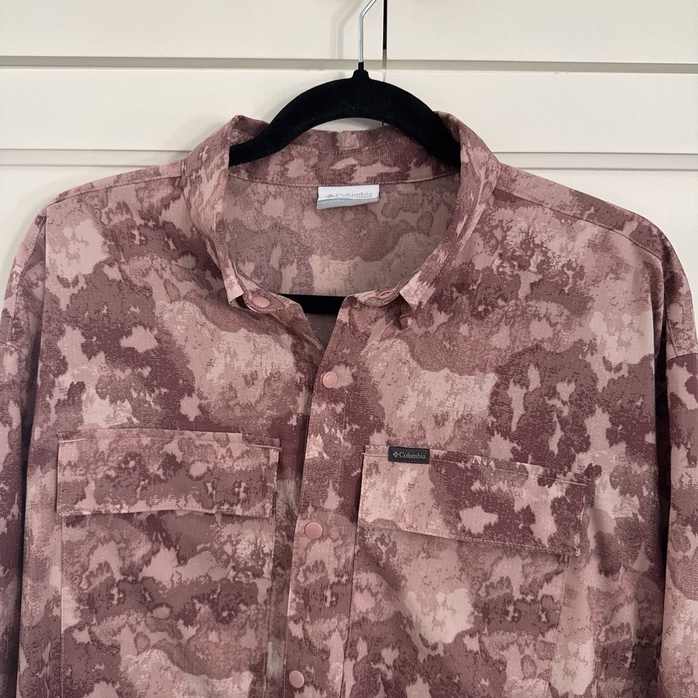 Columbia Elevated View Utility Long Sleeve Shirt Women's Pink Camo Gorpcore Sz L - Picture 5 of 16